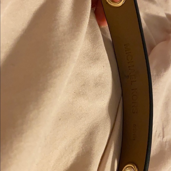 Micheal Kors belt - Picture 2 of 4